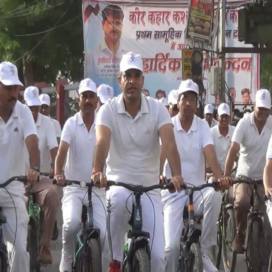 टोंक SP ने 150 पुलिसकर्मियों के साथ चलाई साइकिल:बोले-फिटनेस जरूरी है; 300 से अधिक लोगों ने किया सामूहिक योग