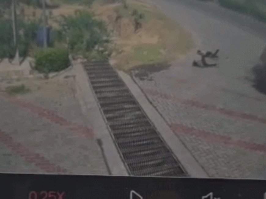 दौसा में एनएच-21 पर भीषण सड़क हादसा, VIDEO:बाइक को टक्कर मारने के बाद स्कॉर्पियो पलटी; एक की मौत, पांच घायल