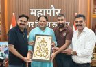 बंद कट खुलवाने पर व्यापार मंडल ने महापौर को किया सम्मानित
