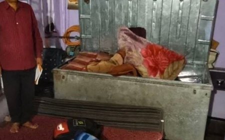 करौली में दिनदहाड़े चोरी, घर से नकदी-आभूषण गायब:जैन मंदिर के सामने मकान से 60 हजार नकद, चांदी के सिक्के-पायल चोरी