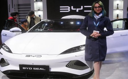 BYD की सफलता बनी मुसीबत! 1 लाख से ज्यादा Booking के बाद नई Electric SUV का Launch टला