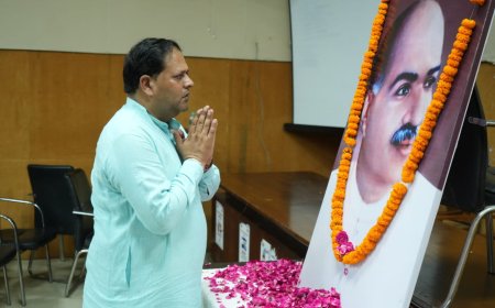 राष्ट्र की एकता और अखंडता के लिए डॉ. मुखर्जी का योगदान सदैव स्मरणीय रहेगाः महापौर
