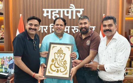 बंद कट खुलवाने पर व्यापार मंडल ने महापौर को किया सम्मानित