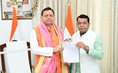 देहरादून मुख्यमंत्री पुष्कर सिंह धामी से मिले विधायक शिव अरोरा ने बंग भवन हेतु भूमि हस्तांतरण को जल्द स्वीकृति व बंग भवन निर्माण हेतु बजट जारी करने के लिये दिया लिखित पत्र*