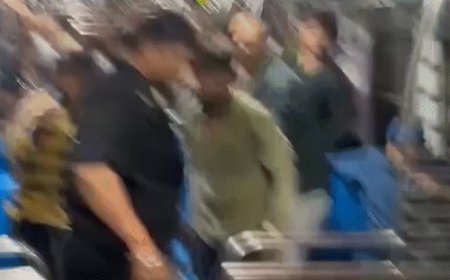 मुंबई की लोकल ट्रेन में युवक की हत्या, आरोपी गिरफ्तार:भीड़ के बीच चाकू मारकर भागा था; बारिश में गेट खोलने को लेकर विवाद हुआ था
