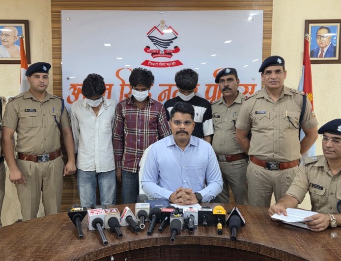 कोतवाली ट्रांजिट कैम्प, पंतनगर एवं खटीमा क्षेत्र में हुई वाहन चोरी की घटनाओं का सफल खुलासा