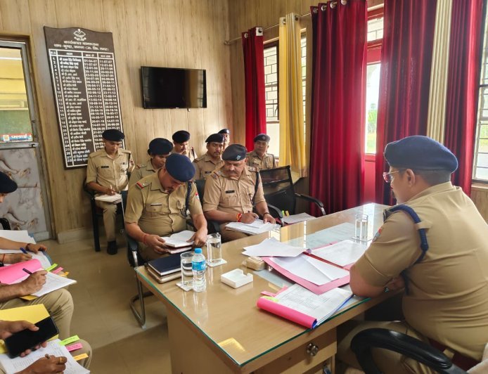 एसएसपी अजय गणपति ने कोतवाली कुंडा का किया औचक निरीक्षण*