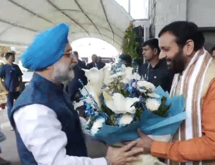 चंडीगढ़ में नायब सैनी-दिल्ली एलजी की मुलाकात:दिल्ली में पानी संकट पर चर्चा; हरियाणा 1000 क्यूसक दे रहा पानी, साझा मुद्दों पर भी चर्चा