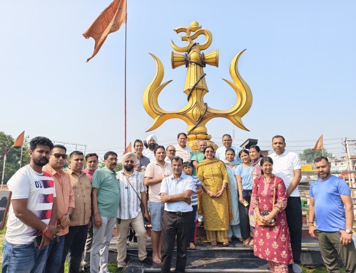 आदि कैलाश यात्रियों का त्रिशूल चौक पर भव्य स्वागत