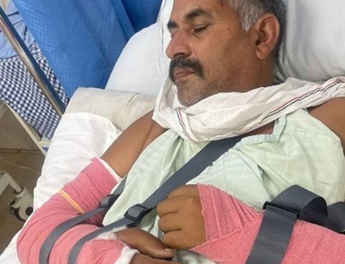 रेवाड़ी में 5 फीट जमीन के लिए चले लाठी-डंडे:खेत की मेढ़ को लेकर विवाद, दोनों पक्ष आमने-सामने; 3 महिलाओं समेत 10 पर केस