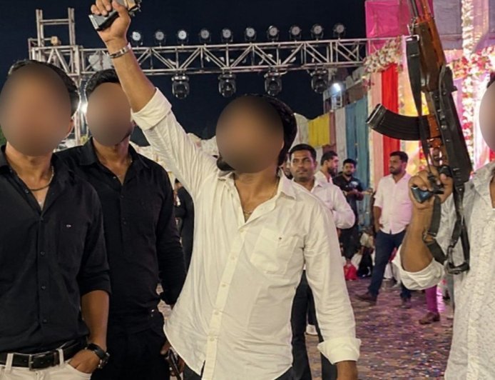 शादी में हथियार लहराने वाले 4 युवकों पर FIR:नूंह पुलिस कर रही गिरफ्तारी के प्रयास, सोशल मीडिया पर वायरल हुआ था वीडियो