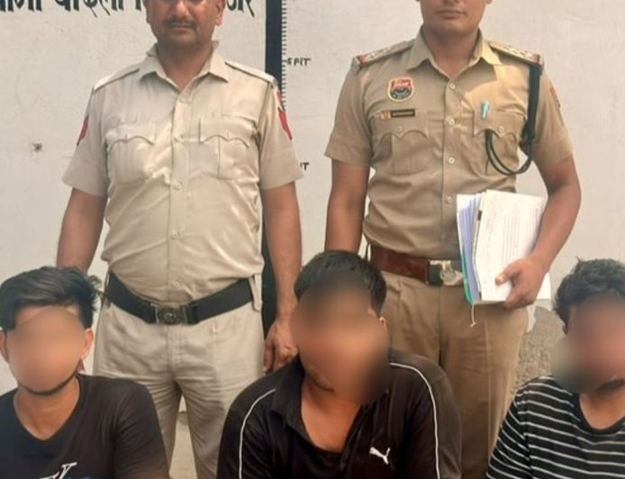 घर पर हमला,तोड़फोड़ और धमकी देने वाले 3 आरोपी गिरफ्तार:झज्जर पुलिस की कार्रवाई; CCTV फुटेज और तकनीकी साक्ष्यों के आधार पर दबोचे