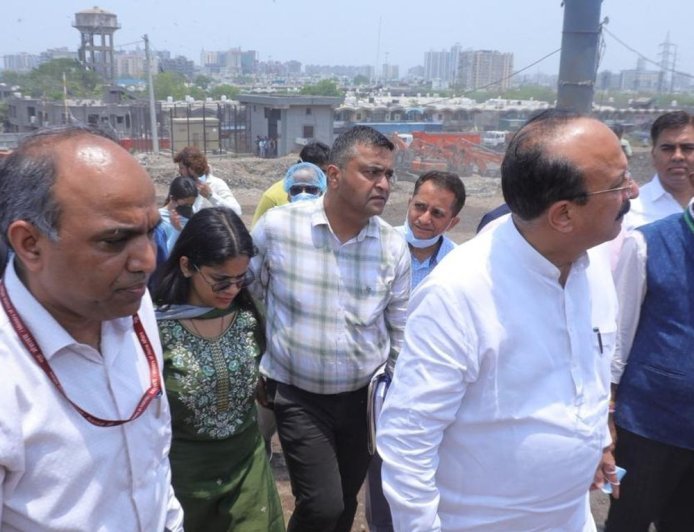 गाजीपुर कूड़ा फेंकने की जगह पर दिल्ली सरकार सख्त:शहरी विकास मंत्री लिया मौके का जायजा, कचरा निस्तारण में तेजी लाने के निर्देश