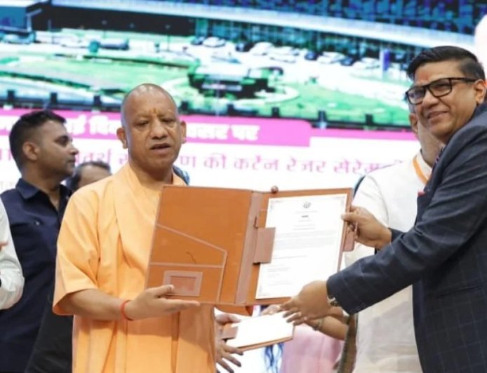 जेवर बनेगा भारत का सोलर हब! 8200 करोड़ के निवेश से सीएम योगी ने रखी बड़ी परियोजना की नींव