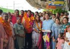 बाबा बर्फानी के दर्शन कर लौटे महापौर विकास शर्मा का जोरदार स्वागत