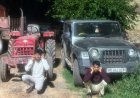 नूंह में बीच सड़क स्टंट करने वाले दोनों युवक गिरफ्तार:पुलिस ने थार-ट्रैक्टर भी जब्त किए; दोनों वाहनों की पावर आजमा रहे थे