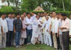 पेपर लीक के विरोध में कांग्रेस का प्रदर्शन:पावटा में पुतला फूंका, प्रधानमंत्री और शिक्षा मंत्री के इस्तीफे की मांग की