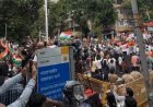 धर्मेंद्र प्रधान के इस्तीफे के बाद मुंबई में जश्न:तिरंगा लहराया; हजारों की संख्या में जुटे लोग