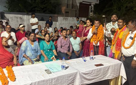 विधायक शिव अरोरा ने वार्ड न. 19 खेड़ा मे चौपाल लगाकर जनसमस्याओ को सुन तत्काल समाधान किया*
