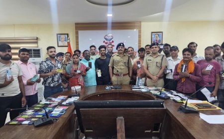 *खोये मोबाइलों को वापस लौटाकर एसएसपी अजय गणपति ने बिखेरी लोगों के चेहरों पर मुस्कान*
