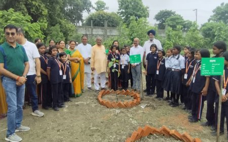 हरेला पर्व पर नवग्रह वाटिका में हुआ वृक्षारोपण, हरित उत्तराखंड का लिया संकल्प