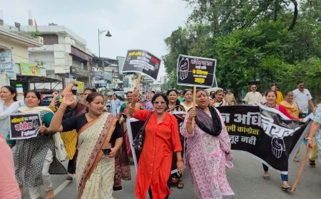 राहुल गांधी के देहरादून आगमन पर भाजपा महिला मोर्चा का जोरदार विरोध प्रदर्शन