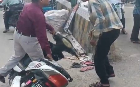थाने के बाहर शराबी ने हंगामा किया:रास्ते से जा रहे युवक की स्कूटी गिराई, पुलिसकर्मी उठाकर ले गए थाने