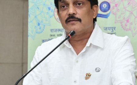 RAS अफसर ने लिखा-बच्चों के प्रोटेस्ट को बदनाम मत करो:इनको तो डिमांड करना भी नहीं आता; पेपरलीक करने वालों को 7 दिन में फांसी दी जाए