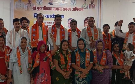 रोहतक में बढ़ा भाजपा का कुनबा:युवाओं और महिलाओं ने ग्रहण की सदस्यता, नए कार्यकर्ताओं का हुआ स्वागत