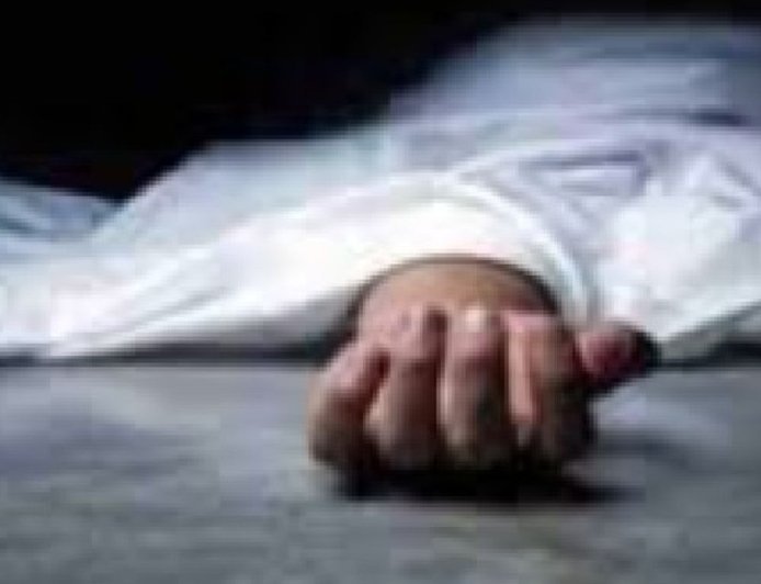 डेयरी बूथ में बैठे प्राइवेट कर्मचारी की करंट से मौत:दोस्तों के साथ बैठा था युवक, बिजली के झटके से हुआ बेहोश