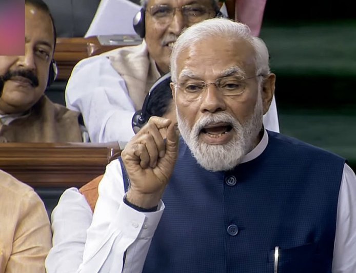 Kejriwal जैसा उदाहरण दोबारा ना बने, इसके लिए बड़ा विधेयक लाने की तैयारी में मोदी सरकार, 30 दिन जेल में रहे तो जायेगी PM, CM और मंत्री की कुर्सी