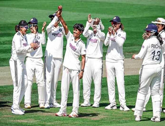 Lord's में Team India Women का दबदबा, England को 270 रन से हराकर रचा इतिहास!