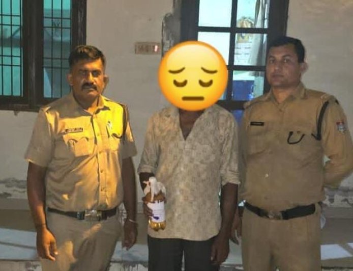 लगभग 35 लीटर अवैध कच्ची शराब खाम बरामद व गिरफ्तार एक नफर अभियुक्त*