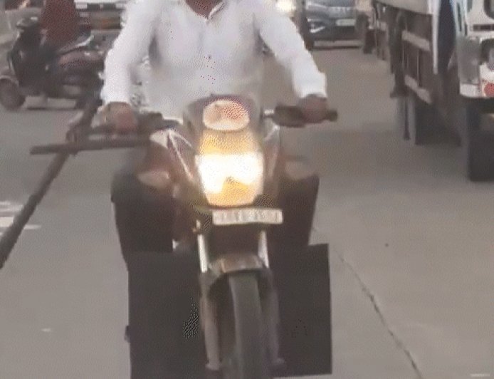 नासिक में महिला पर्यटक पर हमला, 20km तक पीछा किया:चलती कार पर पत्थर-रॉड मारे, पीड़ित परिवार ने छेड़छाड़ का विरोध किया था