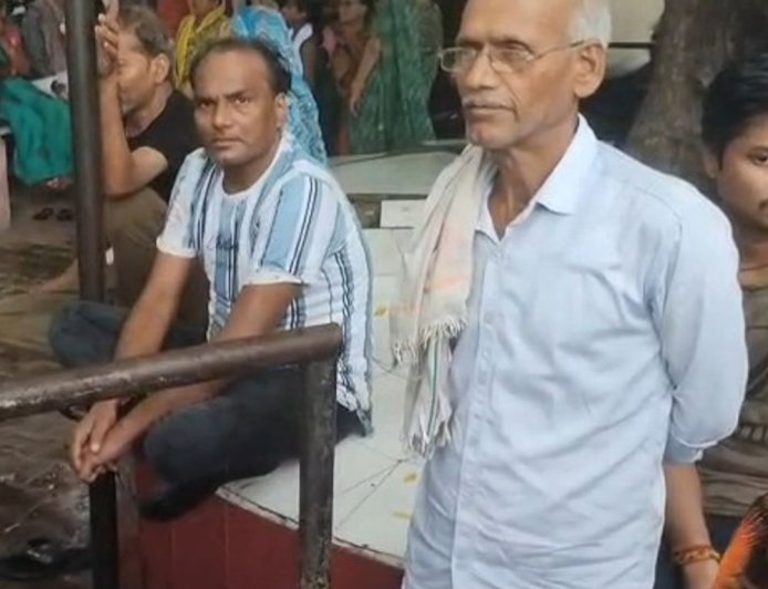 सीतापुर में बाइक की टक्कर से अधेड़ व्यक्ति की मौत:होटल काम पर जाते समय हादसा, बाइक लेकर आरोपी युवक फरार