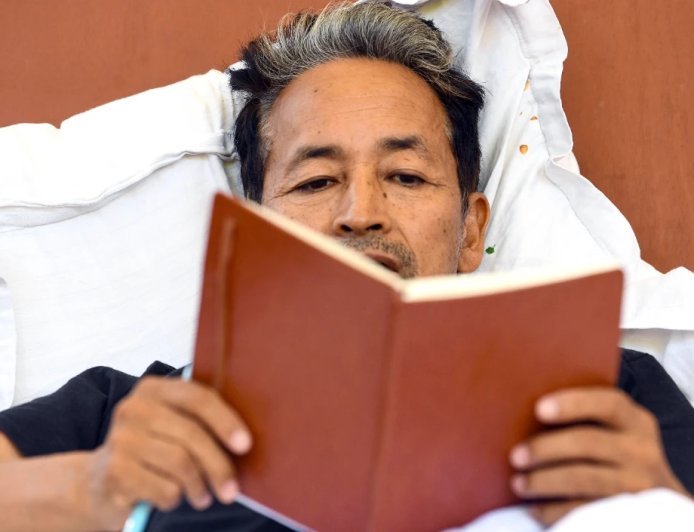 सात समंदर पार सोनम वांगचुक के अनशन की गूंज, इस देश में सड़कों पर उतरे लोग