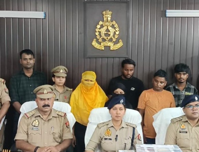 साइबर क्राइम की मास्टरमाइंड महिला सहित 6 गिरफ्तार:पोस्टमैन भी पकड़ा गया, साइबर अपराधियों को उपलब्ध कराते थे बैंक खाते