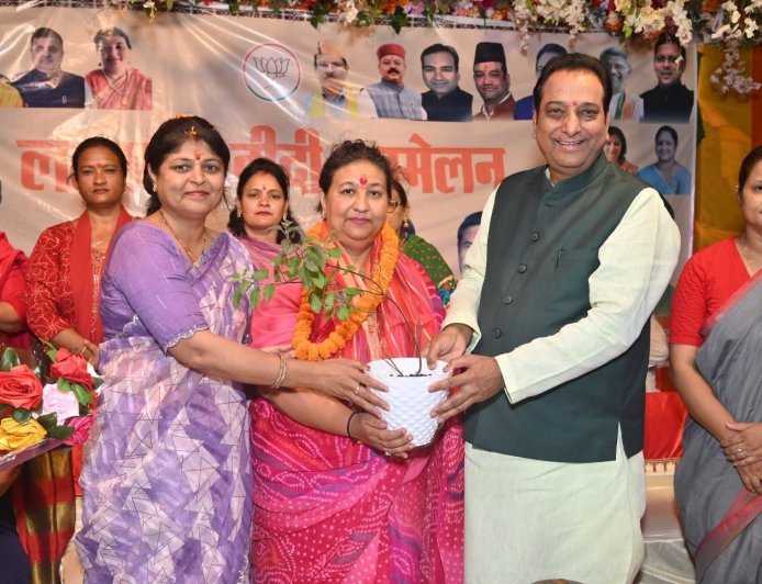 भाजपा महिला मोर्चा के "लखपति दीदी सम्मेलन" से गूंज रही हैं उत्तराखण्ड की विधानसभाएँ