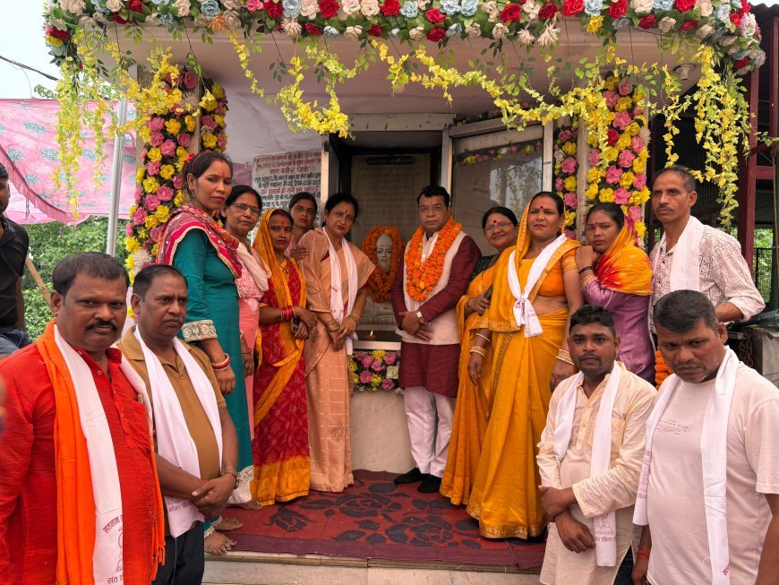 संत शिरोमणि कबीर दास की जयंती पर विधायक शिव अरोरा ने  रमपुरा में उनकी प्रतिमा पर  किया माल्यार्पण