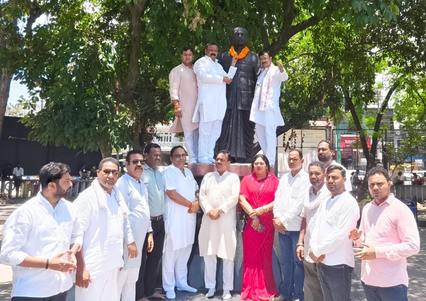 भाजपा ने मनाई डॉ. श्यामा प्रसाद मुखर्जी की जयंती, प्रतिमा पर माल्यार्पण कर किया पौधरोपण