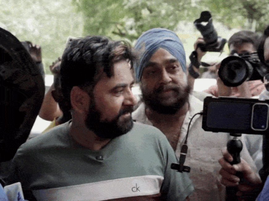E-20 को लेकर केजरीवाल ने कार मालिकों-मैकेनिकों से बात की:लोगों से पूछे पेट्रोल के प्रभाव, लोग बोले- गाड़ियां खराब हो रहीं, धक्के मारकर लाए