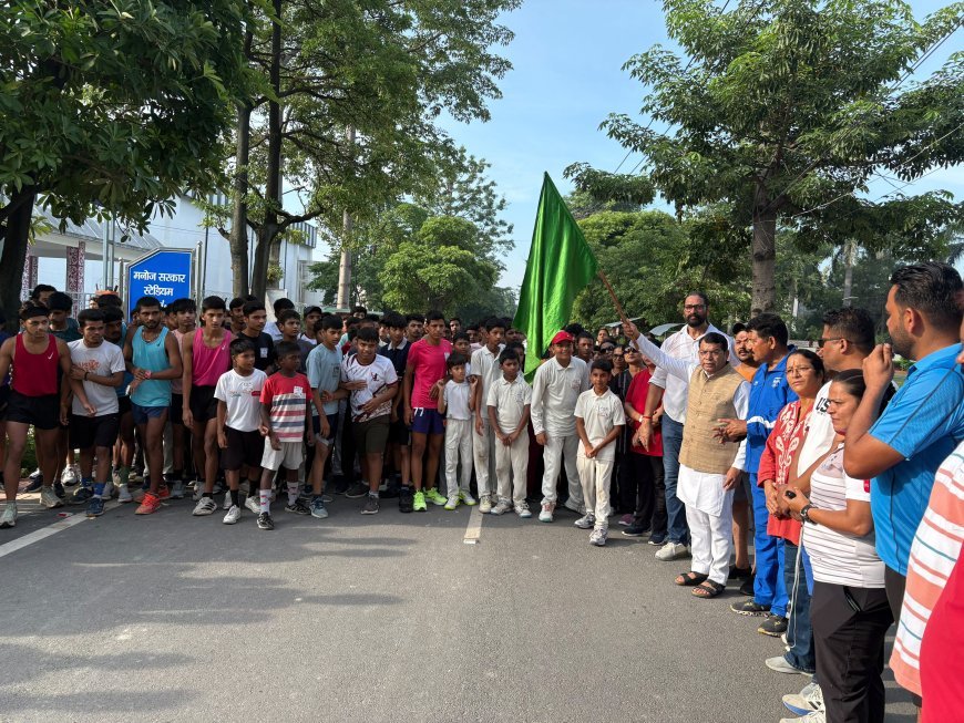 विधायक शिव अरोरा ने कारगिल विजय दिवस मनोज सरकार स्टेडियम मे हुई "रन फॉर विक्ट्री" मैराथन को दिखाई हरी झंडी* *200 से अधिक धावकों ने लिया भाग*