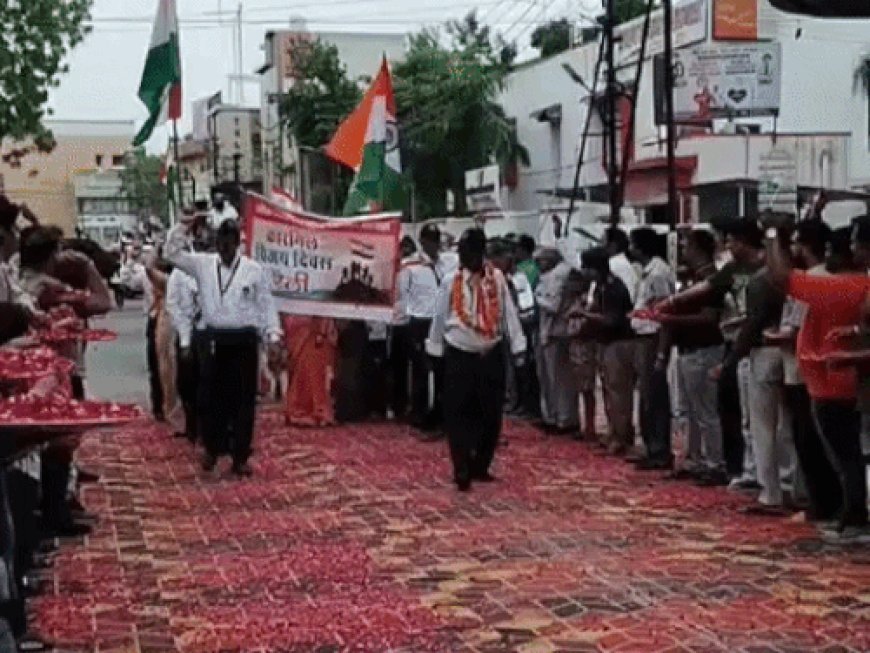 'नई पीढ़ी सैनिकों के बलिदान को हमेशा याद रखे':विजय दिवस पर निकली शौर्य यात्रा, वीर जवानों को दी श्रद्धांजलि
