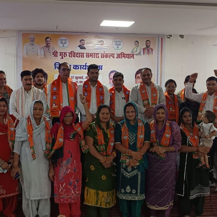 रोहतक में बढ़ा भाजपा का कुनबा:युवाओं और महिलाओं ने ग्रहण की सदस्यता, नए कार्यकर्ताओं का हुआ स्वागत