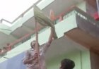 घरों से इस्लामिक झंडे खींच रहा नेपाल, क्या बोले मुसलमान?