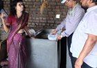 मथुरा में 1.80 टन मिलावटी पनीर-दूध नष्ट:8 दुकानों पर छापेमारी, 26 सैंपल लेकर जांच को भेजे
