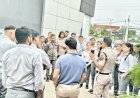 रेवाड़ी में साइबर ठगी के खिलाफ जागरूकता अभियान:पुलिस ने कार शोरूम कर्मचारियों को बताए बचाव के तरीके; लोगों को किया सतर्क