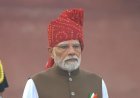 मोदी ने बांधनी पैटर्न की लाल राजस्थानी पगड़ी पहनी:13 साल में लाल किले पर हर बार अलग अंदाज; 5 बार केसरिया पगड़ी बांधी