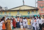 स्वतंत्रता दिवस पर पूर्व विधायक राजेश शुक्ला ने आवास पर किया ध्वजारोहण, कार्यकर्ताओं ने राष्ट्रगान के साथ लिया देशसेवा का संकल्प