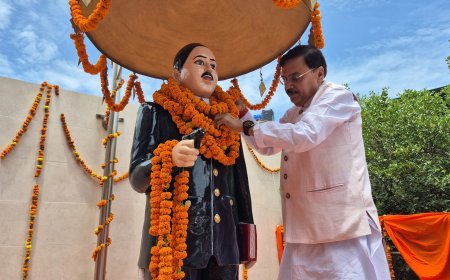 शहीद उधम सिंह के बलिदान दिवस पर पूर्व विधायक राजेश शुक्ला ने अर्पित की भावभीनी श्रद्धांजलि